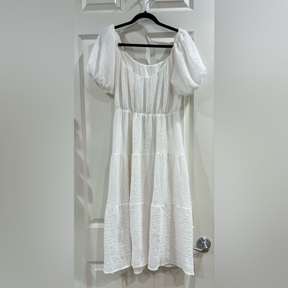 ASTR the label white balloon sleeve dress size medium - Picture 2 of 4